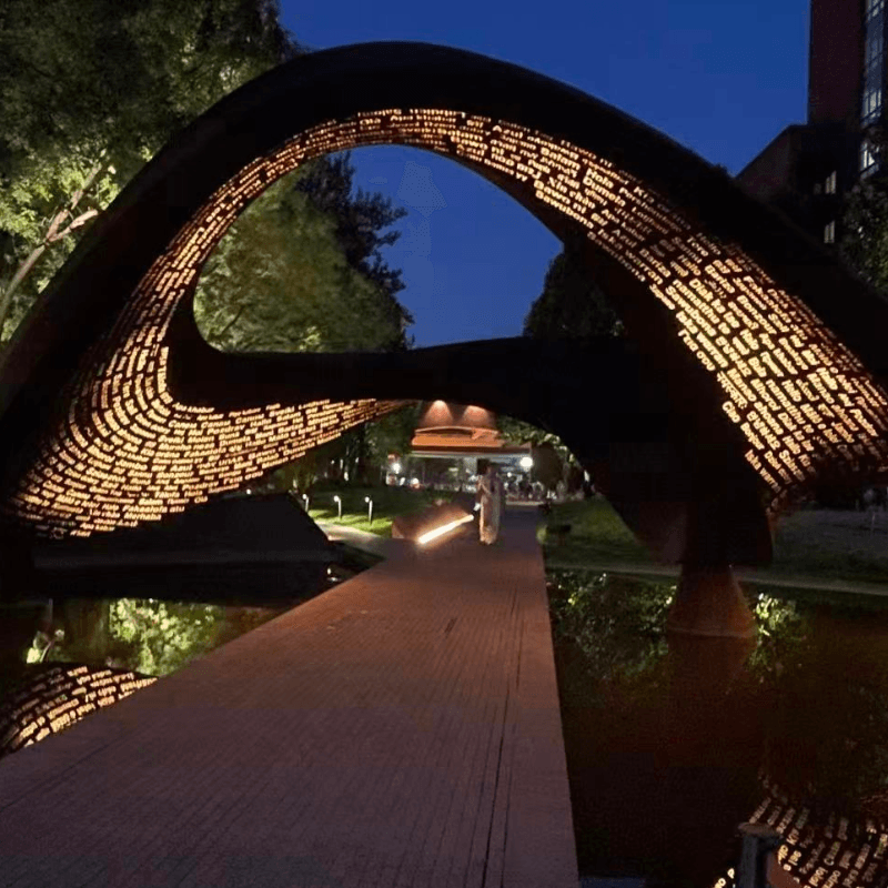 外国语毕业生真去外国了